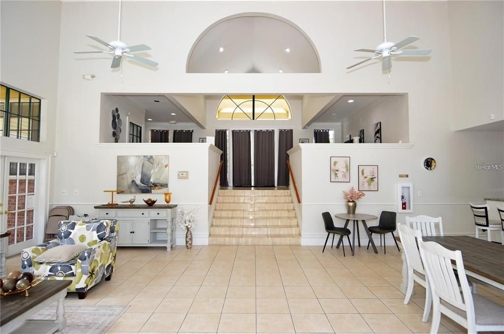For Rent: $1,800 (2 beds, 2 baths, 1027 Square Feet)
