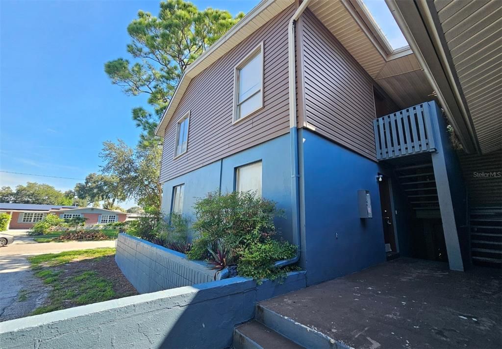 For Rent: $1,625 (3 beds, 1 baths, 1300 Square Feet)
