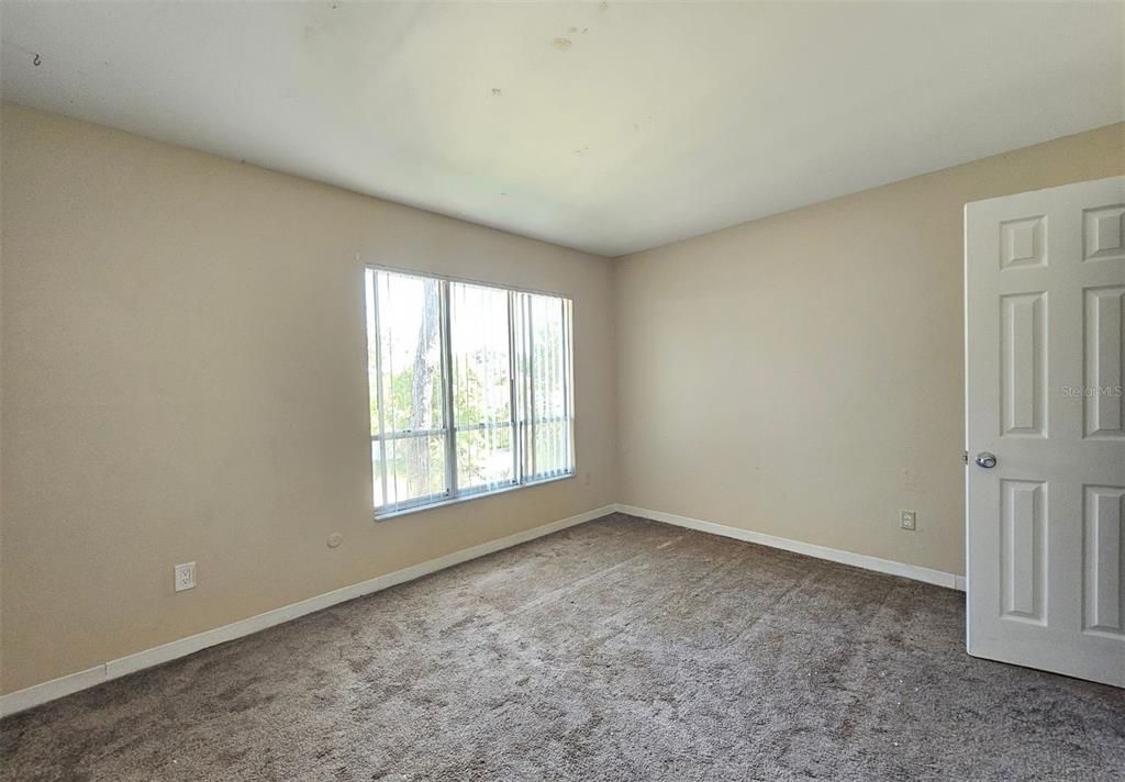 For Rent: $1,625 (3 beds, 1 baths, 1300 Square Feet)