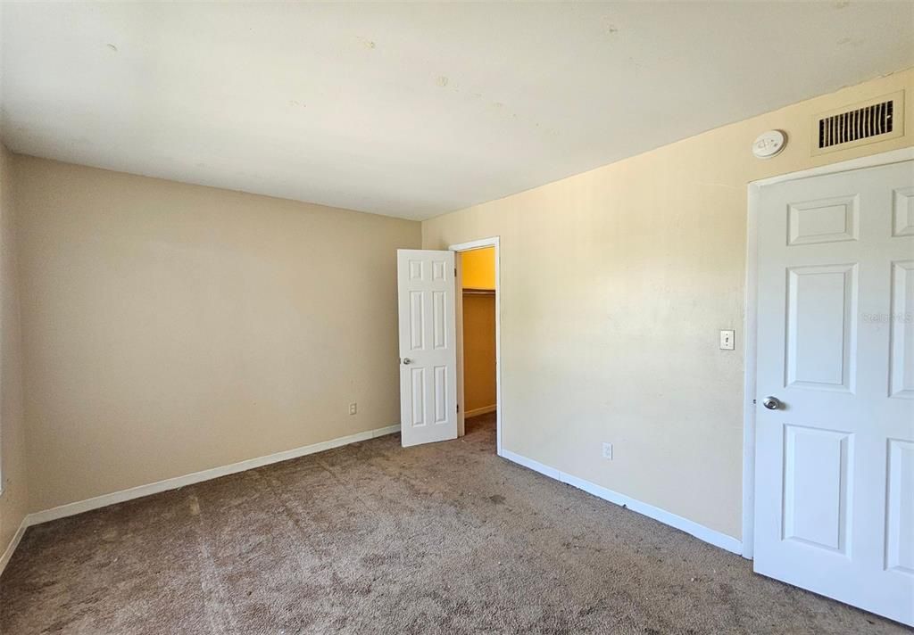 For Rent: $1,625 (3 beds, 1 baths, 1300 Square Feet)