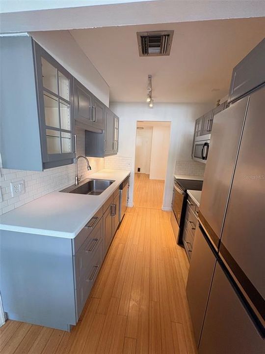 For Rent: $1,850 (3 beds, 2 baths, 1098 Square Feet)