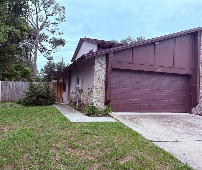 For Rent: $1,850 (3 beds, 2 baths, 1098 Square Feet)