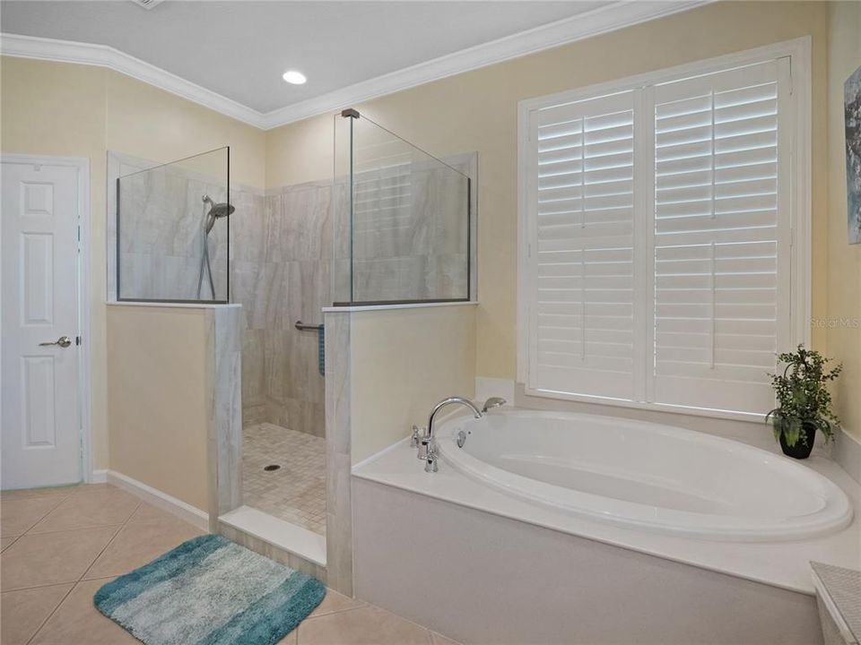 For Sale: $562,265 (3 beds, 2 baths, 2413 Square Feet)