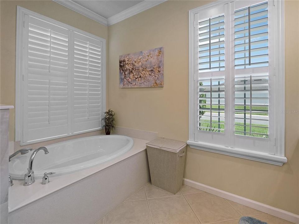 For Sale: $562,265 (3 beds, 2 baths, 2413 Square Feet)