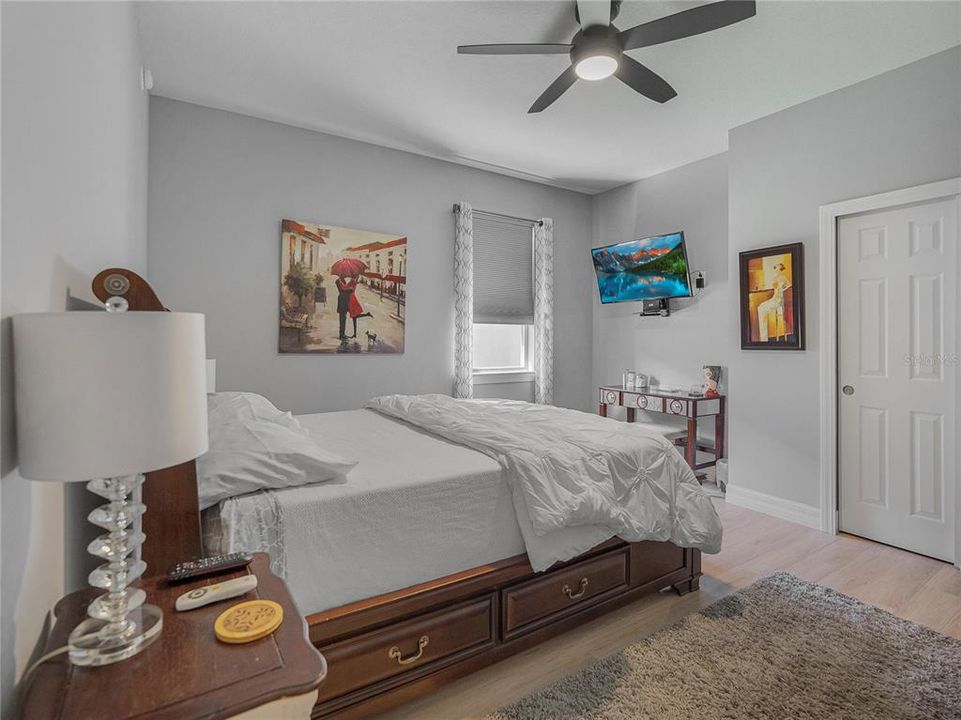 For Sale: $415,514 (2 beds, 2 baths, 2147 Square Feet)