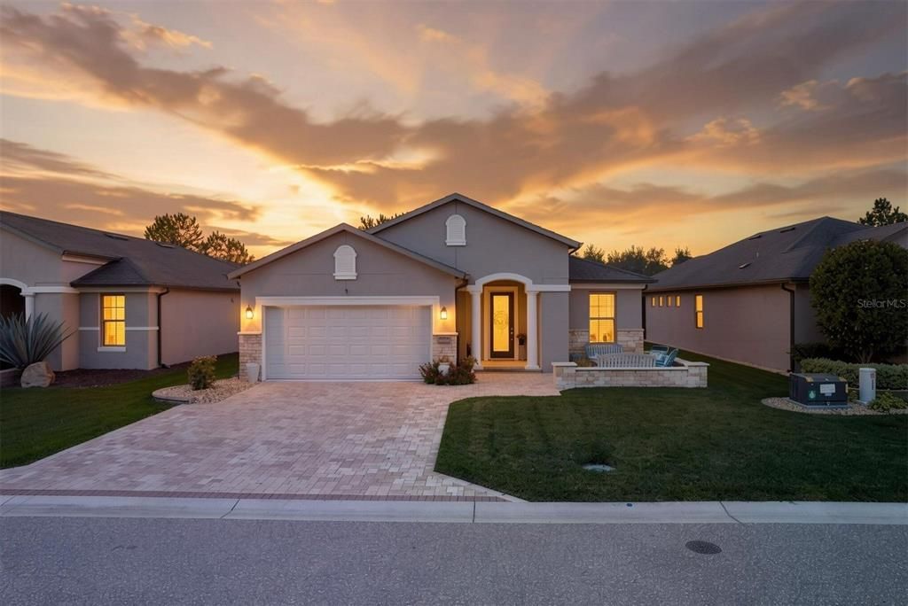 For Sale: $415,514 (2 beds, 2 baths, 2147 Square Feet)