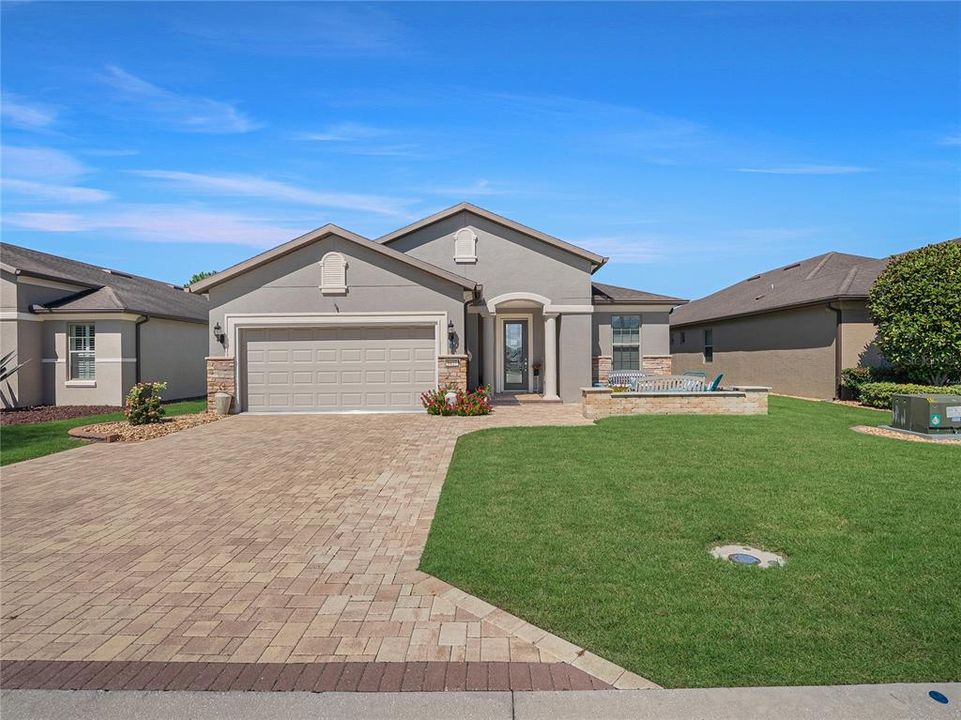 For Sale: $415,514 (2 beds, 2 baths, 2147 Square Feet)