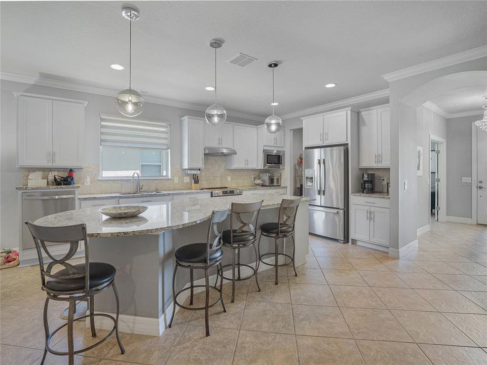 For Sale: $415,514 (2 beds, 2 baths, 2147 Square Feet)