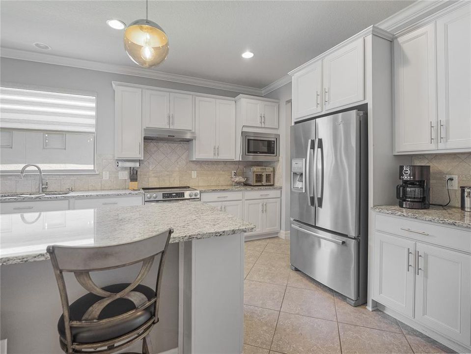 For Sale: $415,514 (2 beds, 2 baths, 2147 Square Feet)