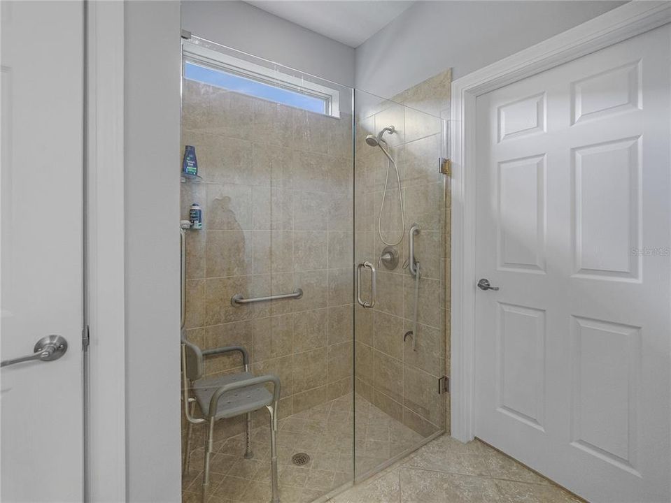 For Sale: $415,514 (2 beds, 2 baths, 2147 Square Feet)