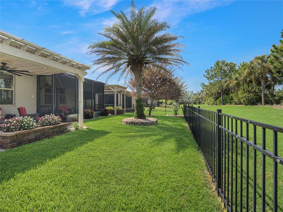 For Sale: $415,514 (2 beds, 2 baths, 2147 Square Feet)