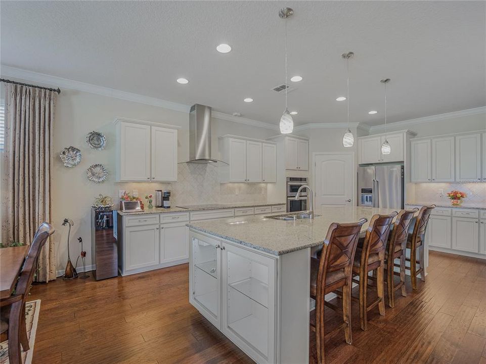 For Sale: $607,706 (3 beds, 3 baths, 2543 Square Feet)
