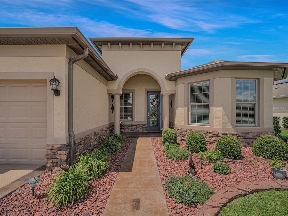 For Sale: $607,706 (3 beds, 3 baths, 2543 Square Feet)