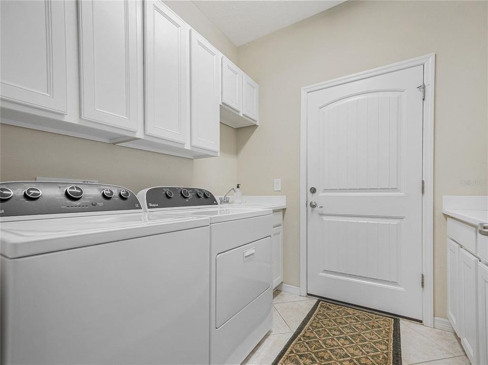 For Sale: $607,706 (3 beds, 3 baths, 2543 Square Feet)