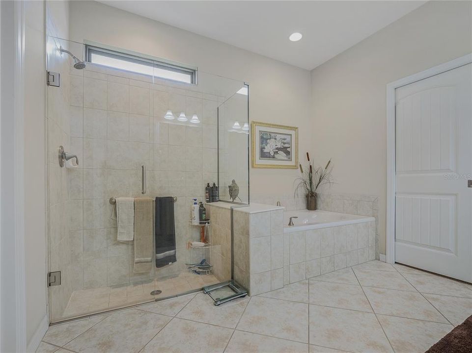 For Sale: $607,706 (3 beds, 3 baths, 2543 Square Feet)