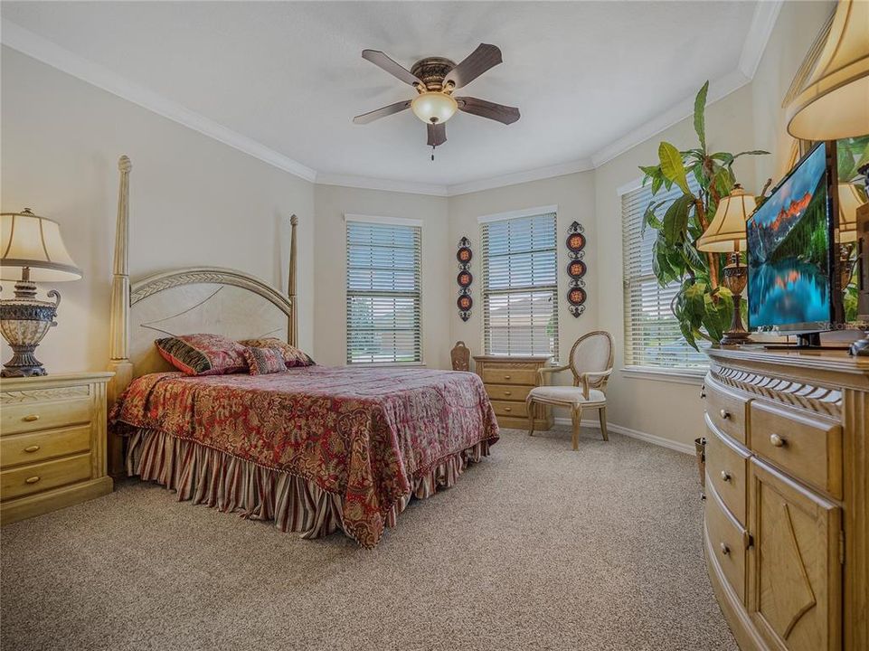 For Sale: $607,706 (3 beds, 3 baths, 2543 Square Feet)