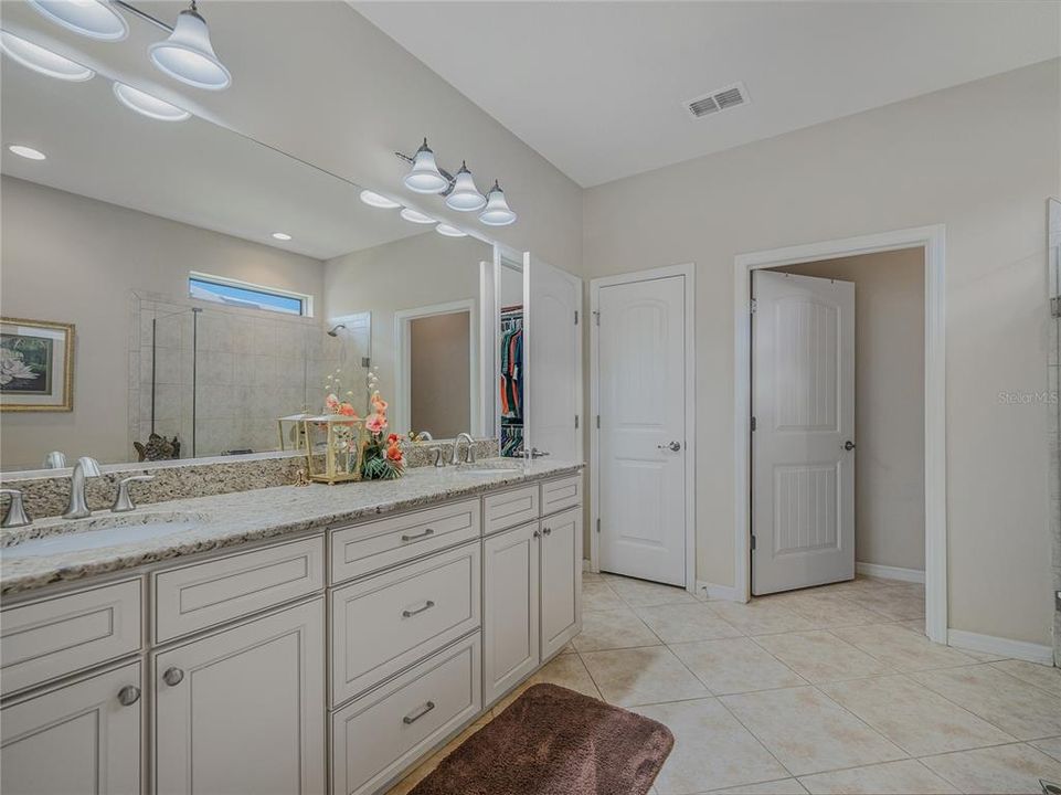 For Sale: $607,706 (3 beds, 3 baths, 2543 Square Feet)