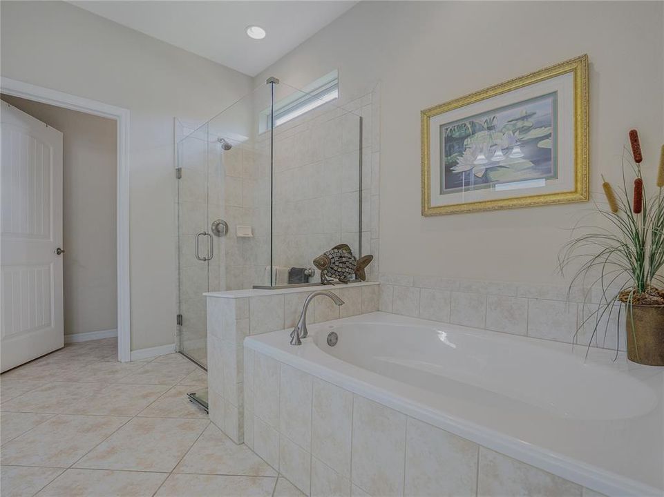 For Sale: $607,706 (3 beds, 3 baths, 2543 Square Feet)