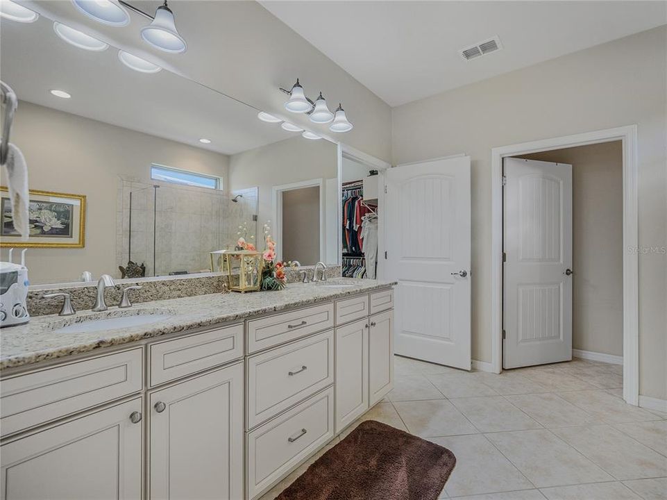 For Sale: $607,706 (3 beds, 3 baths, 2543 Square Feet)