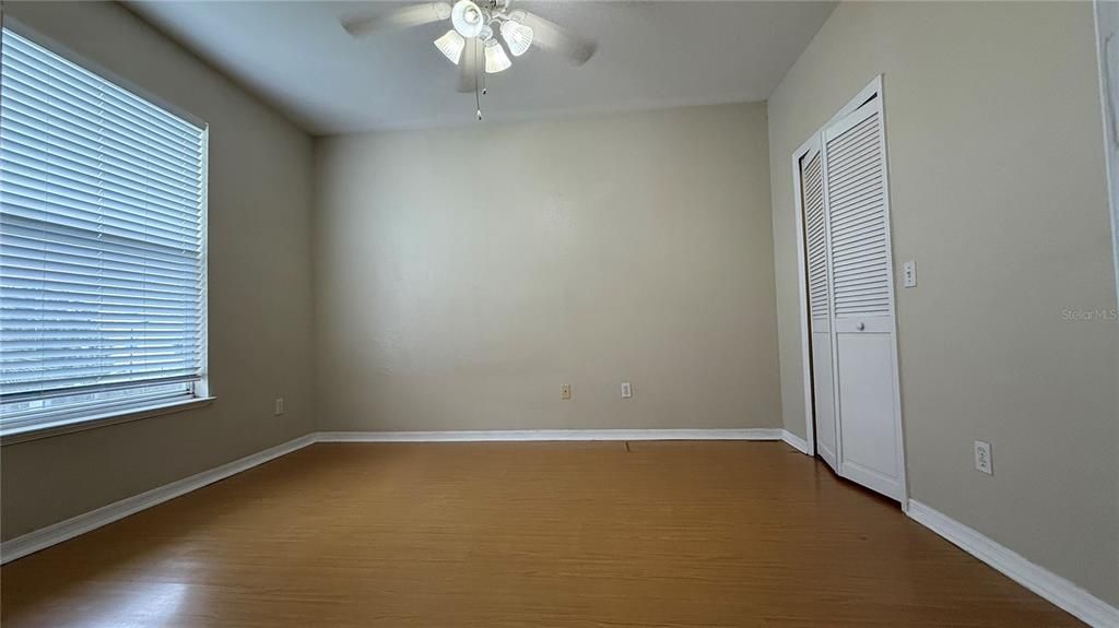 For Rent: $1,800 (3 beds, 2 baths, 1205 Square Feet)