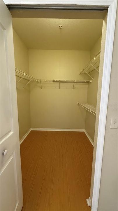 For Rent: $1,800 (3 beds, 2 baths, 1205 Square Feet)