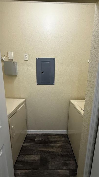 For Rent: $1,800 (3 beds, 2 baths, 1205 Square Feet)