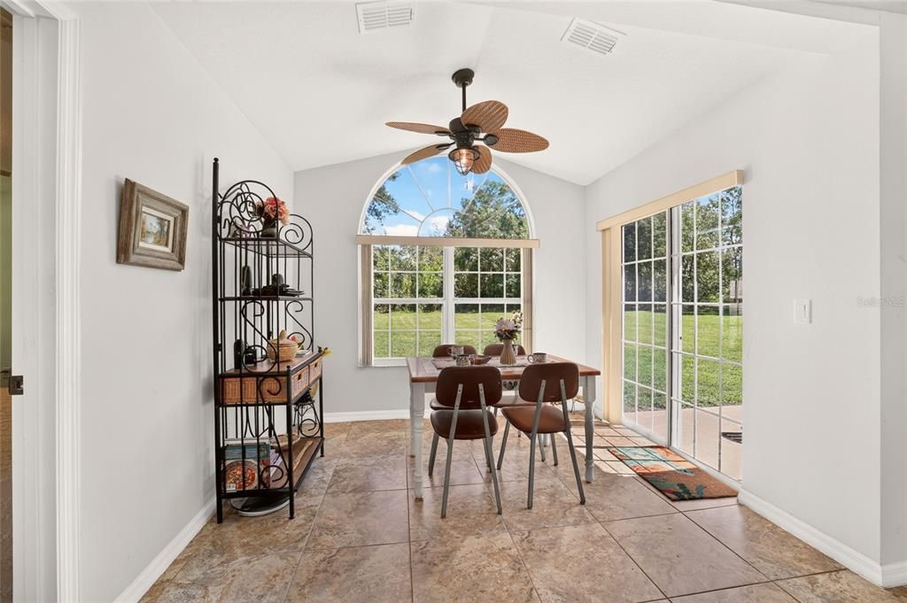 For Sale: $330,000 (3 beds, 2 baths, 1913 Square Feet)