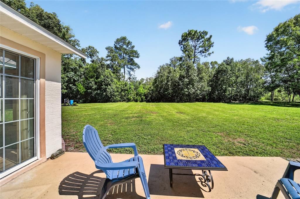 For Sale: $330,000 (3 beds, 2 baths, 1913 Square Feet)