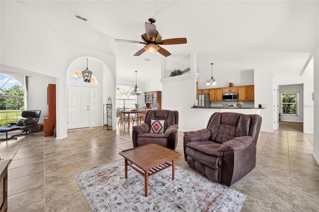 For Sale: $330,000 (3 beds, 2 baths, 1913 Square Feet)