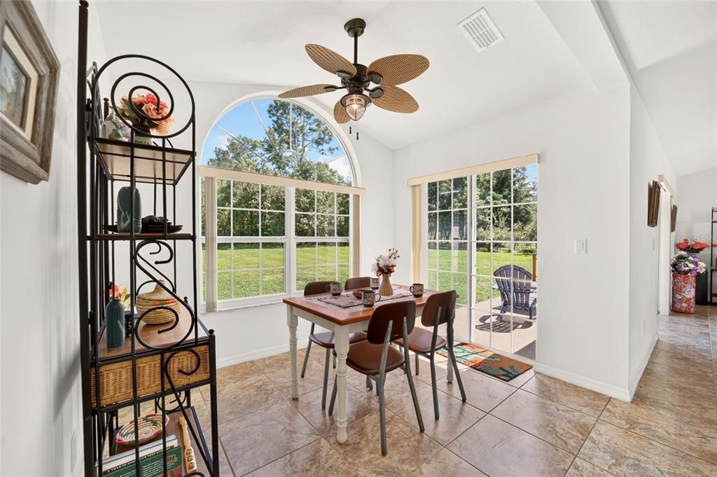 For Sale: $330,000 (3 beds, 2 baths, 1913 Square Feet)