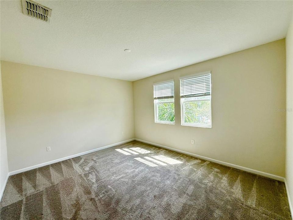 En Venta: $545,000 (4 camas, 3 baños, 2492 Pies cuadrados)