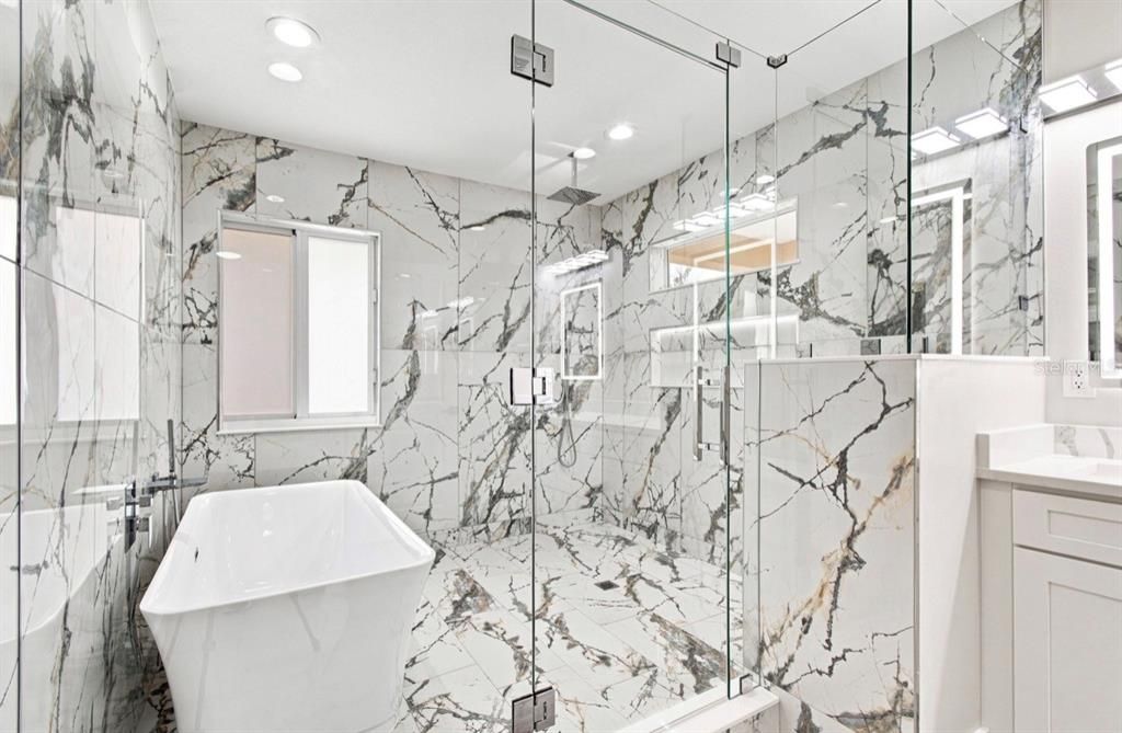 En Venta: $999,900 (5 camas, 4 baños, 2886 Pies cuadrados)