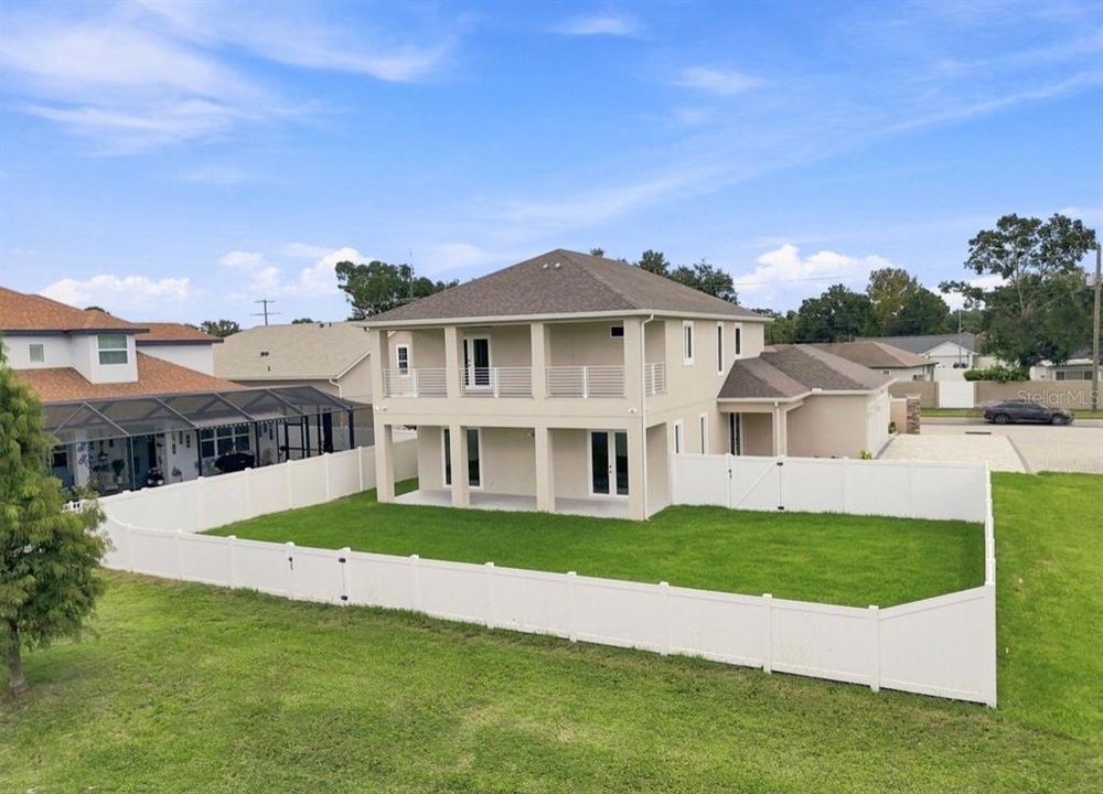 En Venta: $999,900 (5 camas, 4 baños, 2886 Pies cuadrados)