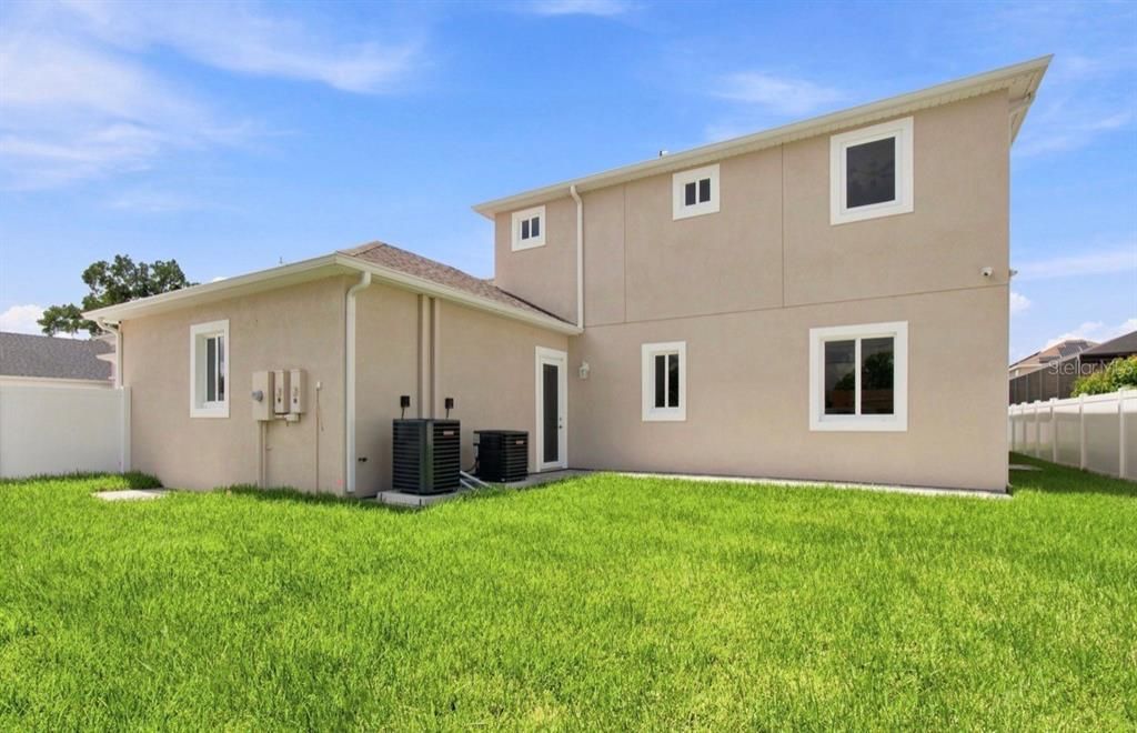 En Venta: $999,900 (5 camas, 4 baños, 2886 Pies cuadrados)