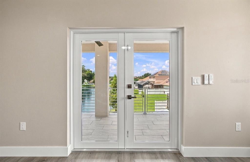 En Venta: $999,900 (5 camas, 4 baños, 2886 Pies cuadrados)