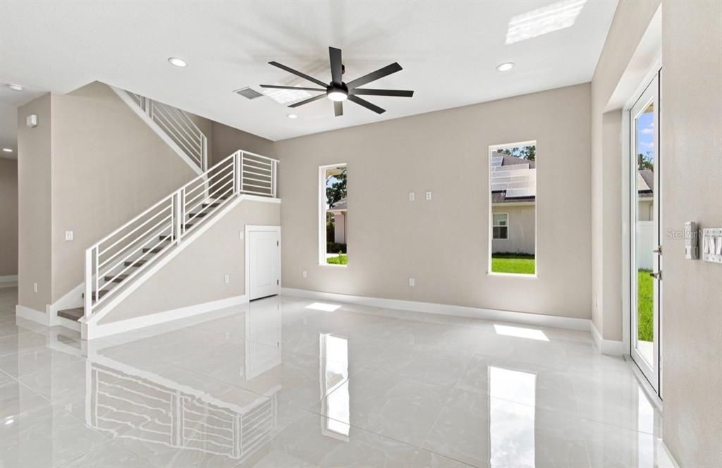 En Venta: $999,900 (5 camas, 4 baños, 2886 Pies cuadrados)