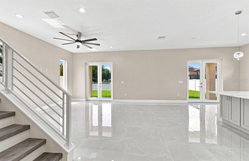 En Venta: $999,900 (5 camas, 4 baños, 2886 Pies cuadrados)