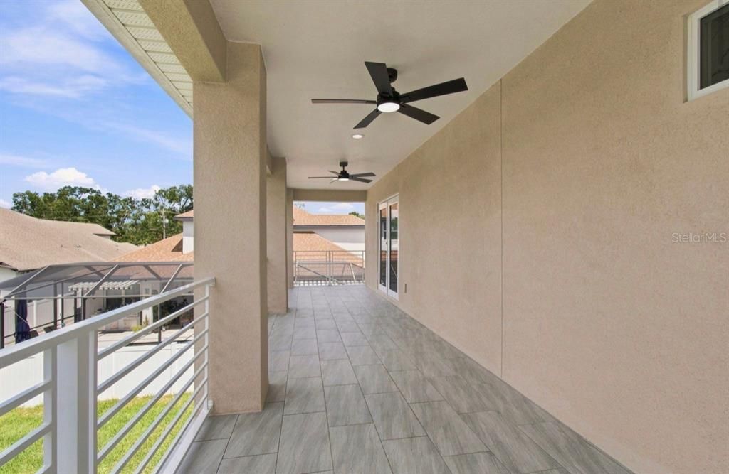 En Venta: $999,900 (5 camas, 4 baños, 2886 Pies cuadrados)