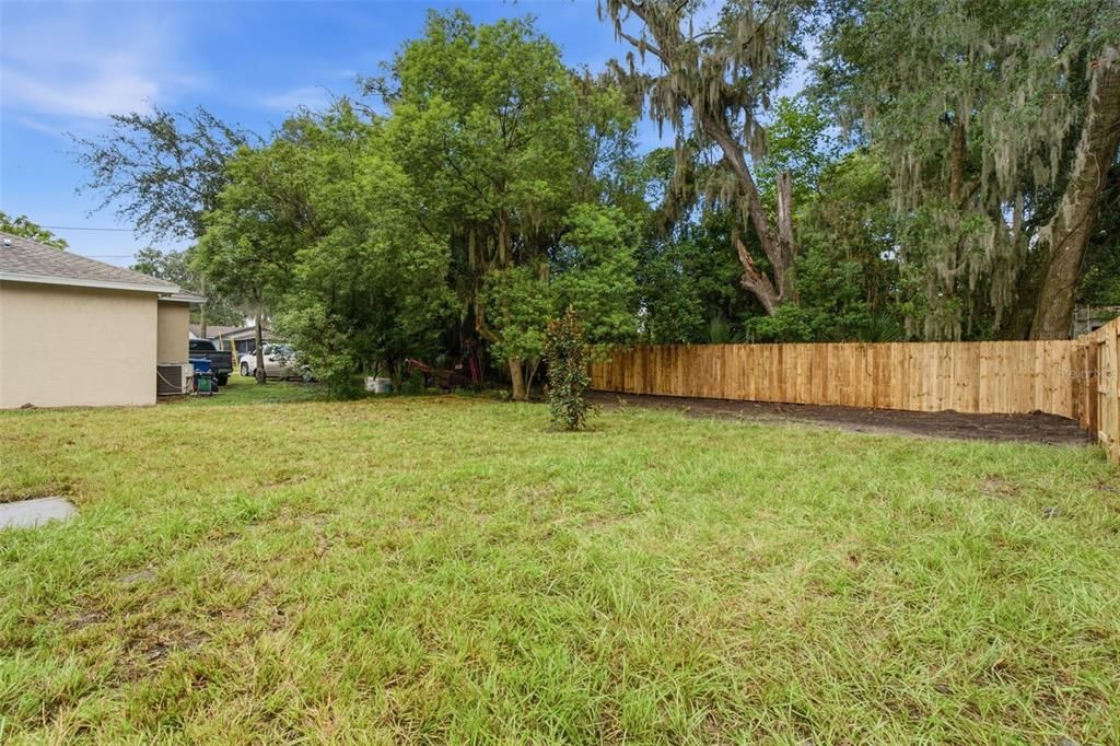 For Sale: $285,000 (3 beds, 2 baths, 1308 Square Feet)