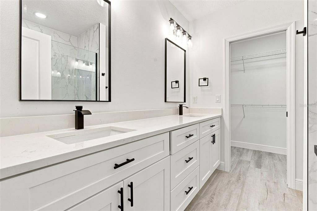 For Sale: $285,000 (3 beds, 2 baths, 1308 Square Feet)