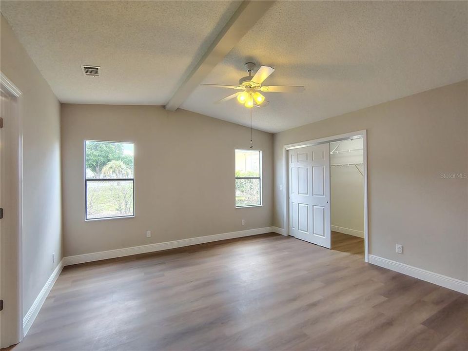 For Sale: $255,000 (2 beds, 2 baths, 1748 Square Feet)