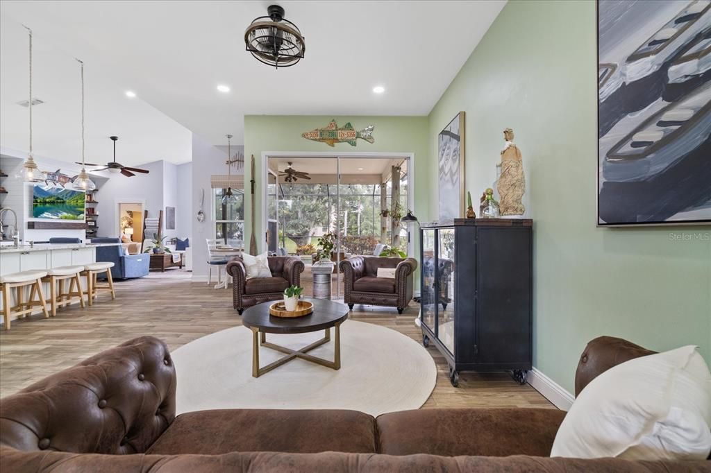 For Sale: $639,000 (3 beds, 2 baths, 1889 Square Feet)