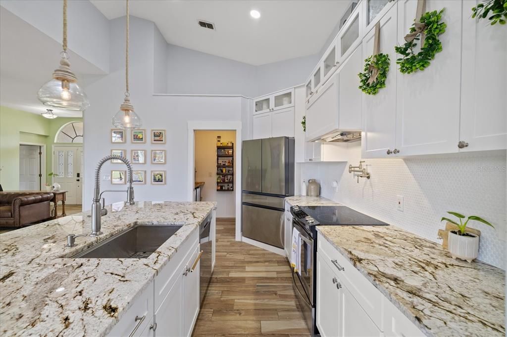 For Sale: $639,000 (3 beds, 2 baths, 1889 Square Feet)