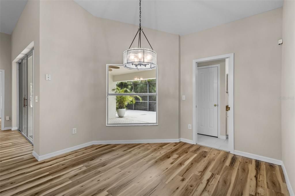 For Sale: $550,000 (4 beds, 3 baths, 2668 Square Feet)