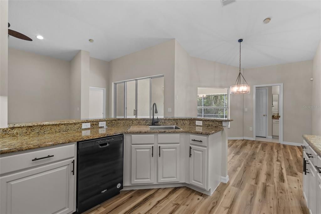 For Sale: $550,000 (4 beds, 3 baths, 2668 Square Feet)