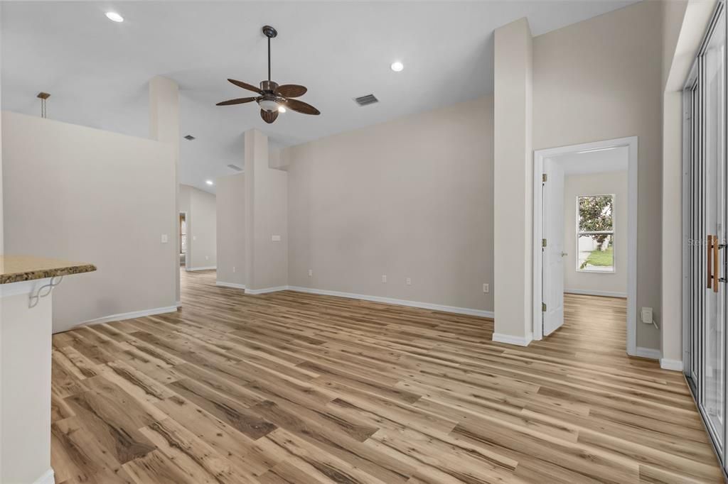For Sale: $550,000 (4 beds, 3 baths, 2668 Square Feet)