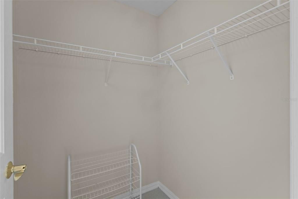 For Sale: $550,000 (4 beds, 3 baths, 2668 Square Feet)