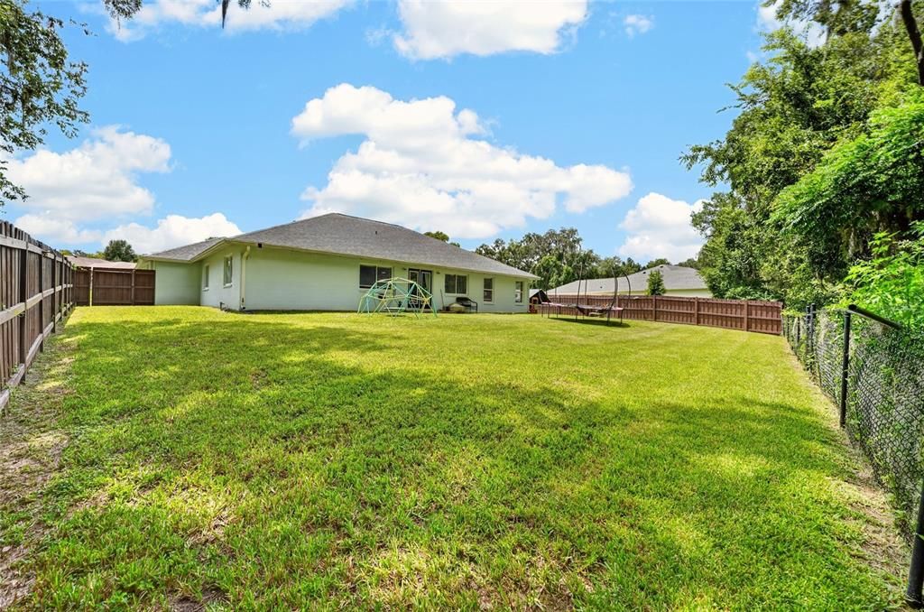 For Sale: $359,900 (4 beds, 2 baths, 2053 Square Feet)