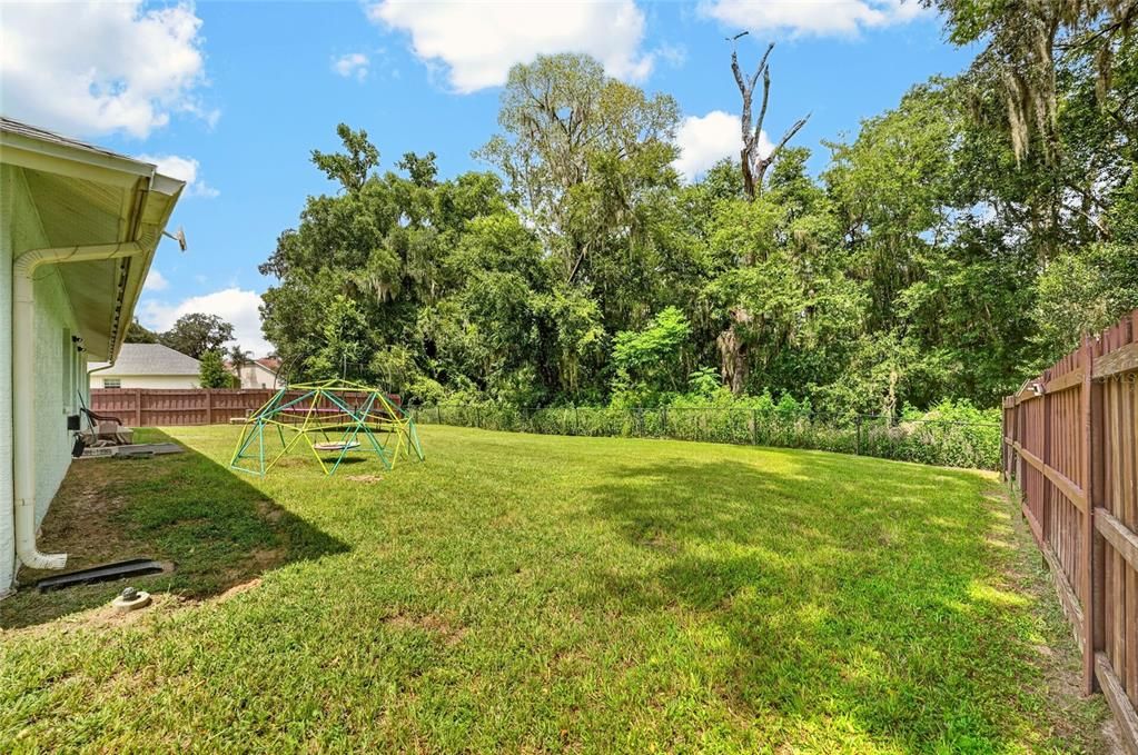 For Sale: $359,900 (4 beds, 2 baths, 2053 Square Feet)