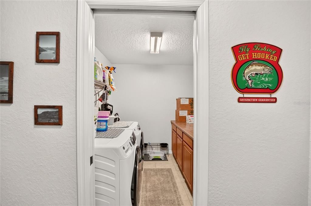 For Sale: $359,900 (4 beds, 2 baths, 2053 Square Feet)